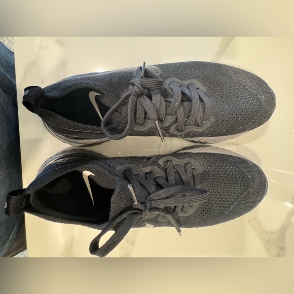 Women's Nike Epic React Flyknit 2 'Anthracite' BQ8927-001 US 7.5 - Picture 7 of 7